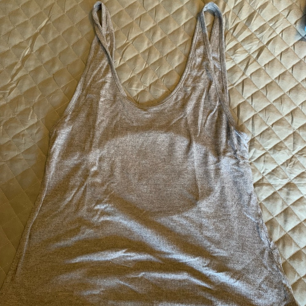~🎉HP🎉~ ALO YOGA Ribbed Tank - Picture 3 of 4